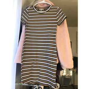 Laid back black/yellow striped dress
